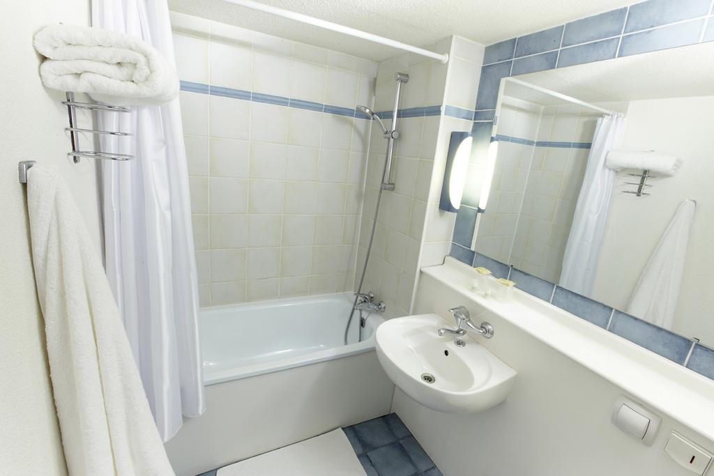 Campanile Hotel & Restaurant Ґорінхем Екстер'єр фото